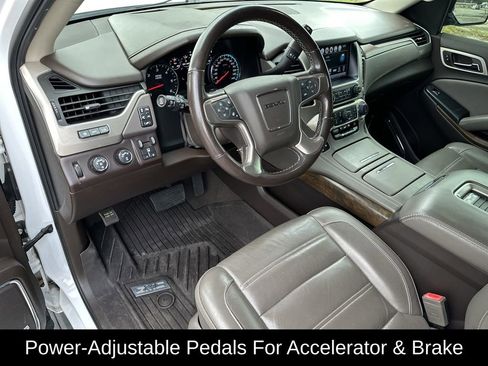 Used 2019 GMC Yukon Denali w/ Denali Ultimate Package AWD/4WD image 14