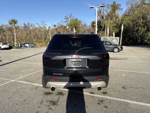 Used 2018 GMC Acadia SLT w/ LPO, Black Accent Package image 4