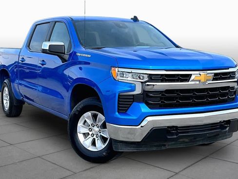 Used 2025 Chevrolet Silverado 1500 LT image 3