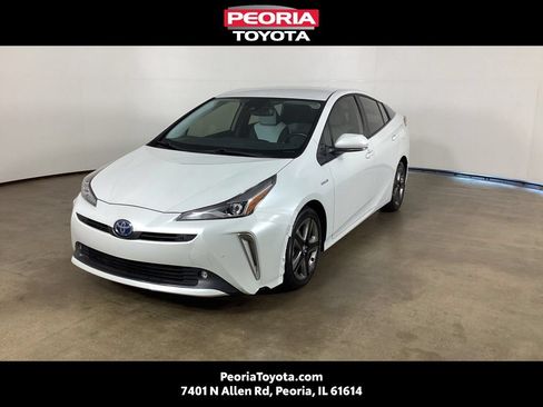 Used 2022 Toyota Prius XLE FWD image 1