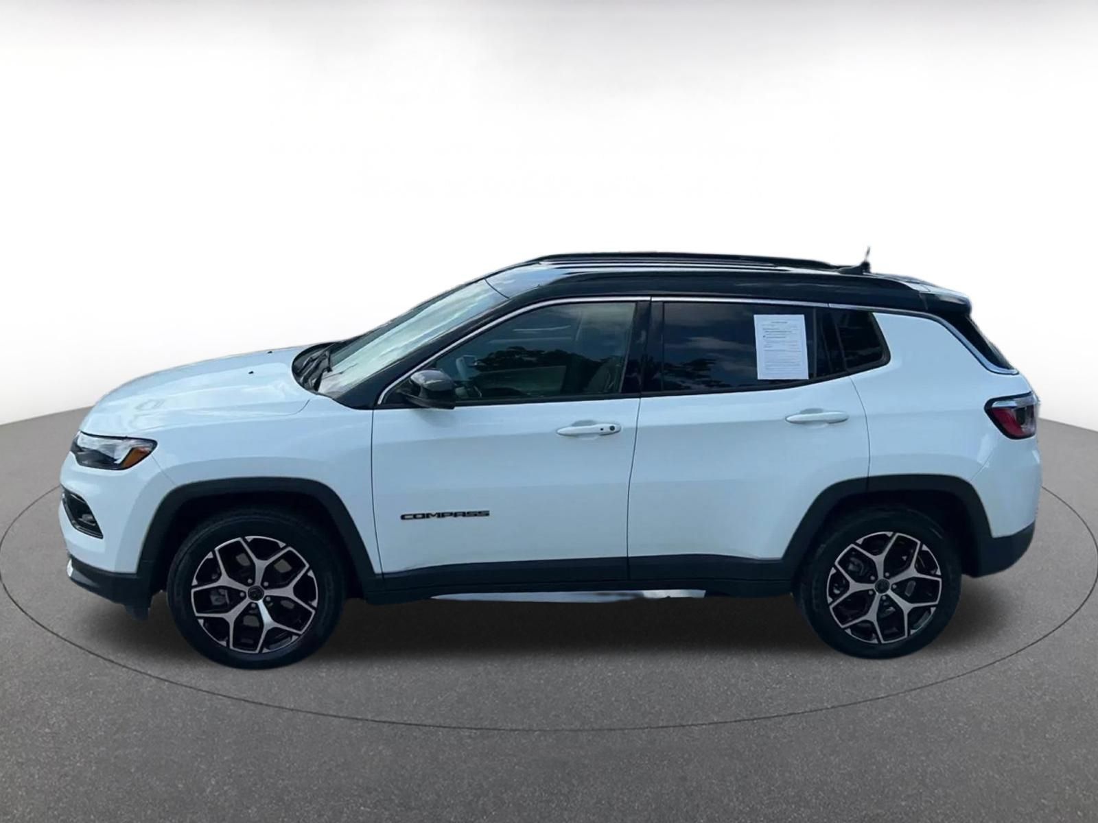 Used 2025 Jeep Compass Limited AWD/4WD image 8