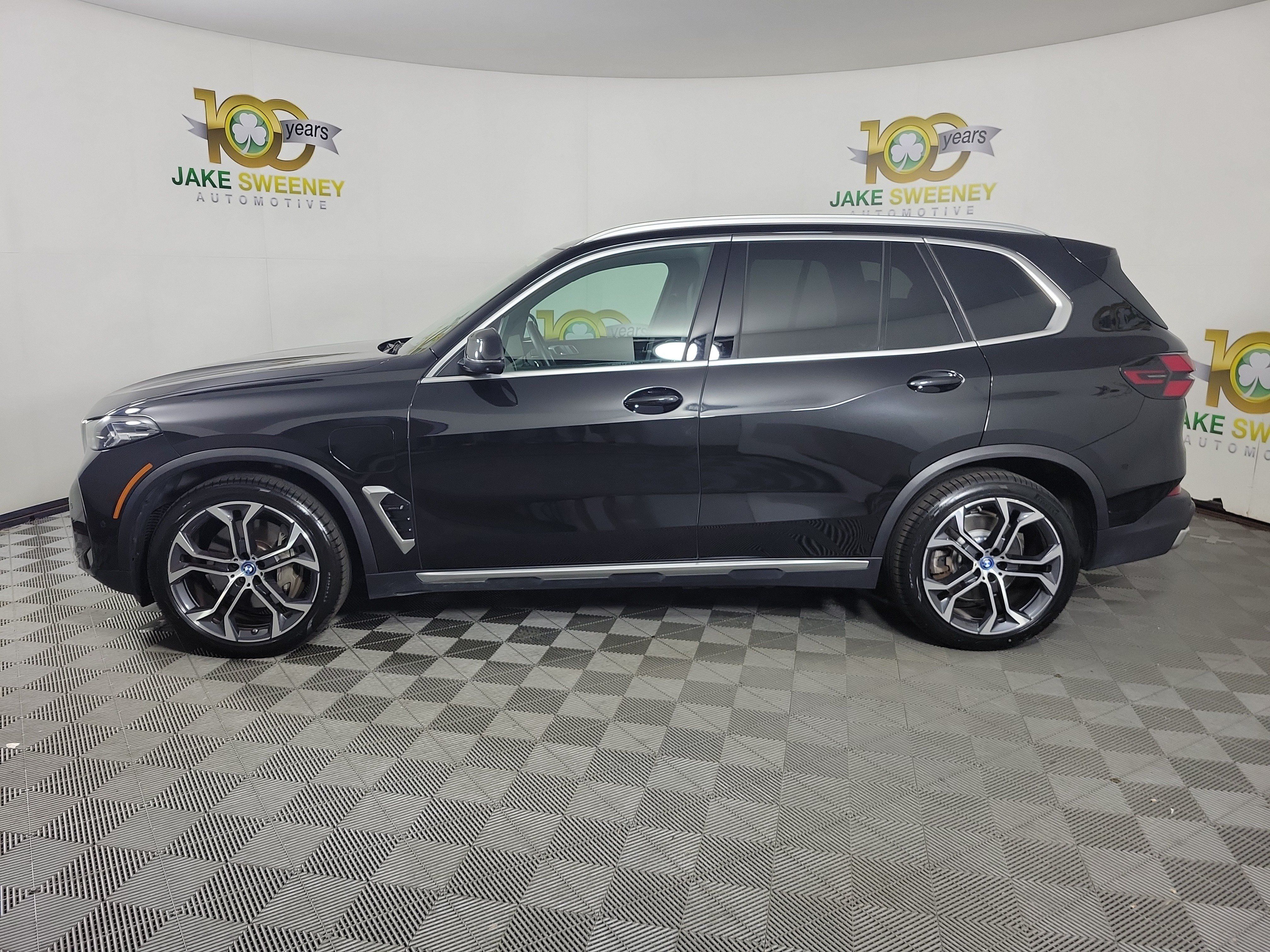 Certified 2024 BMW X5 xDrive50e w/ Climate Comfort Package AWD/4WD image 4