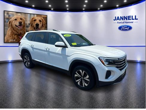 Used 2024 Volkswagen Atlas SE AWD/4WD image 3