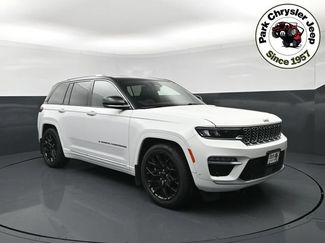 Used 2022 Jeep Grand Cherokee Summit AWD/4WD video 1