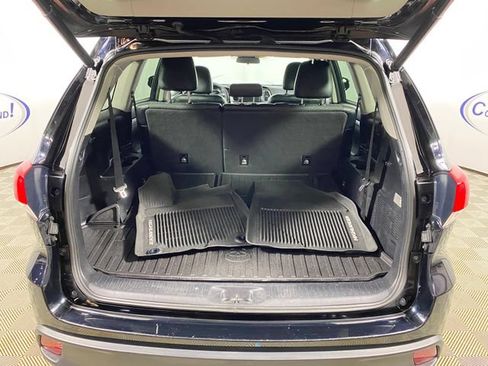 Certified 2017 Toyota Highlander Plus AWD/4WD image 6
