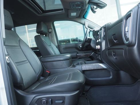 Used 2023 GMC Sierra 3500 Denali w/ Denali Ultimate Package image 25