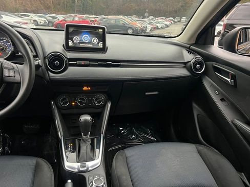 Used 2017 Toyota Yaris iA FWD image 13