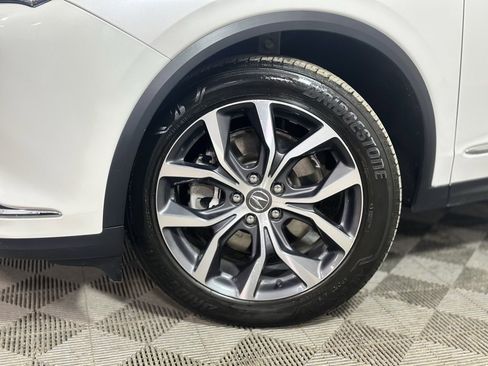 Used 2023 Acura MDX SH-AWD w/ Technology Package image 2