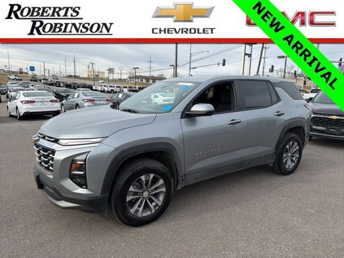 Used 2025 Chevrolet Equinox LT image 1