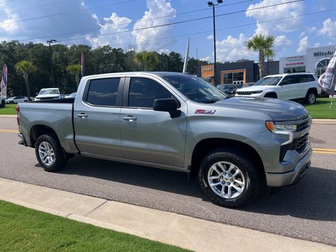 Used 2024 Chevrolet Silverado 1500 RST w/ Z71 Off-Road Package AWD/4WD image 3