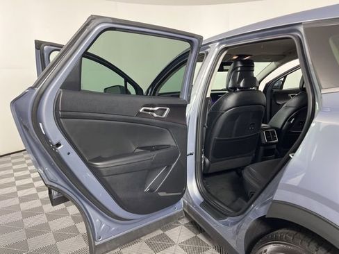 Used 2024 Kia Sportage EX image 39