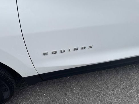 Used 2021 Chevrolet Equinox LS w/ LS Convenience Package image 14