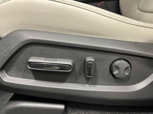 Used 2026 Honda Pilot Touring image 11