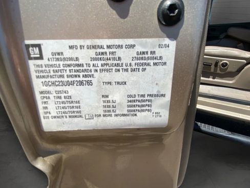 Used 2004 Chevrolet Silverado 2500 LT RWD image 48