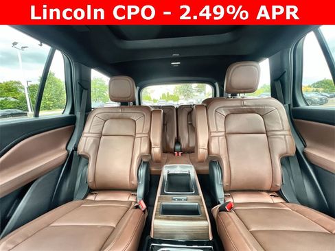 Certified 2025 Lincoln Aviator Reserve w/ Luxury Package image 13