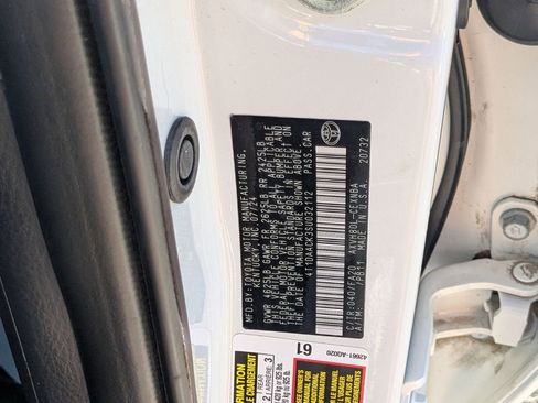 Used 2025 Toyota Camry LE image 30