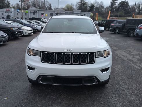 Certified 2018 Jeep Grand Cherokee Limited image 3