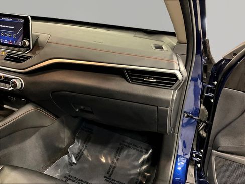 Used 2019 Nissan Altima 2.5 SR FWD image 26