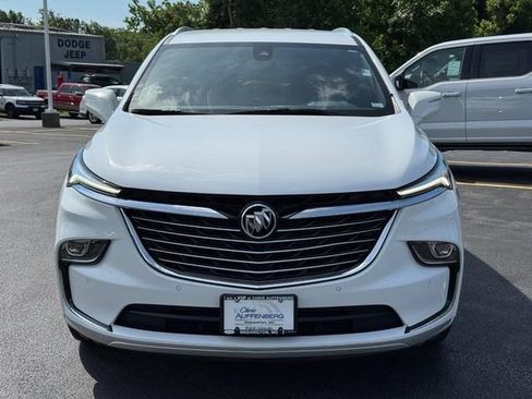 Used 2024 Buick Enclave Essence FWD image 9