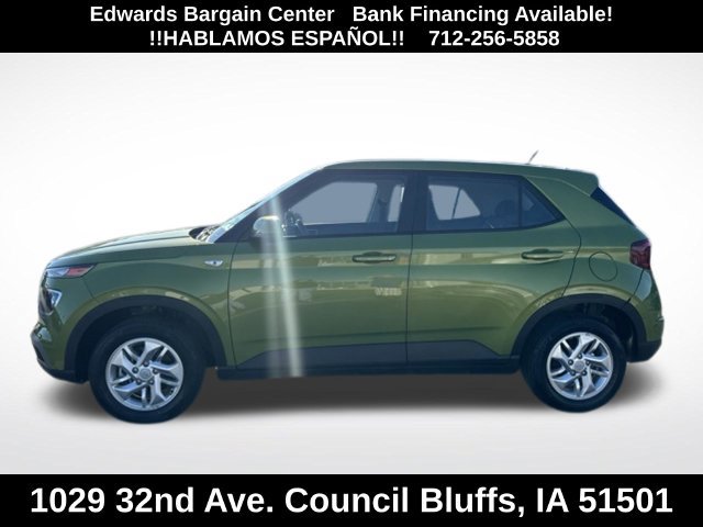Used 2023 Hyundai Venue SE FWD image 4