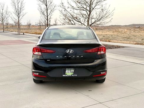 Used 2019 Hyundai Elantra SE image 6