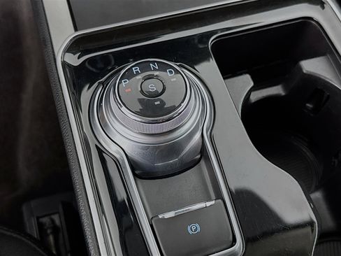 Used 2019 Ford Edge SEL w/ Cold Weather Package image 19