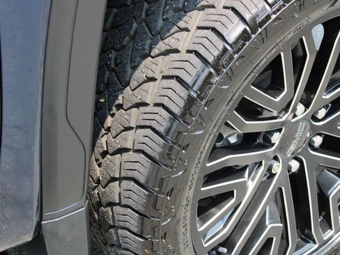 Used 2022 GMC Sierra 1500 Denali Ultimate AWD/4WD image 42