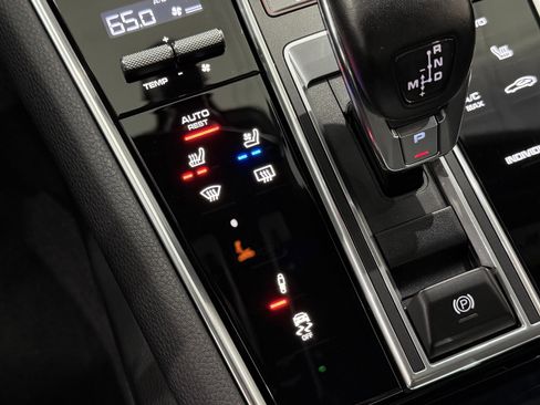 Certified 2023 Porsche Panamera 4 image 36