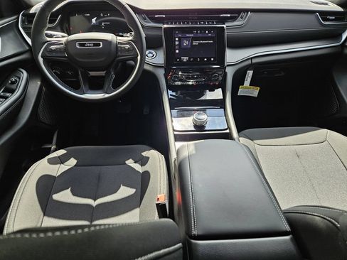 New 2026 Jeep Grand Cherokee Laredo RWD image 8