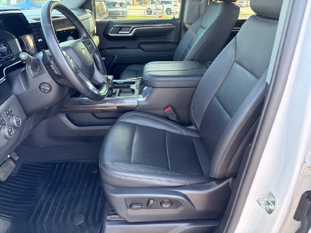 Used 2023 Chevrolet Silverado 1500 LTZ w/ LTZ Premium Package AWD/4WD image 10