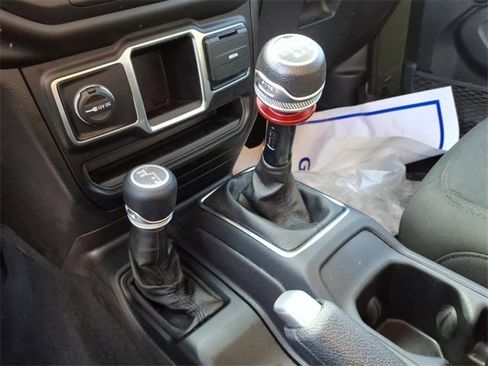 Used 2021 Jeep Gladiator Sport w/ Trailer Tow Package image 19