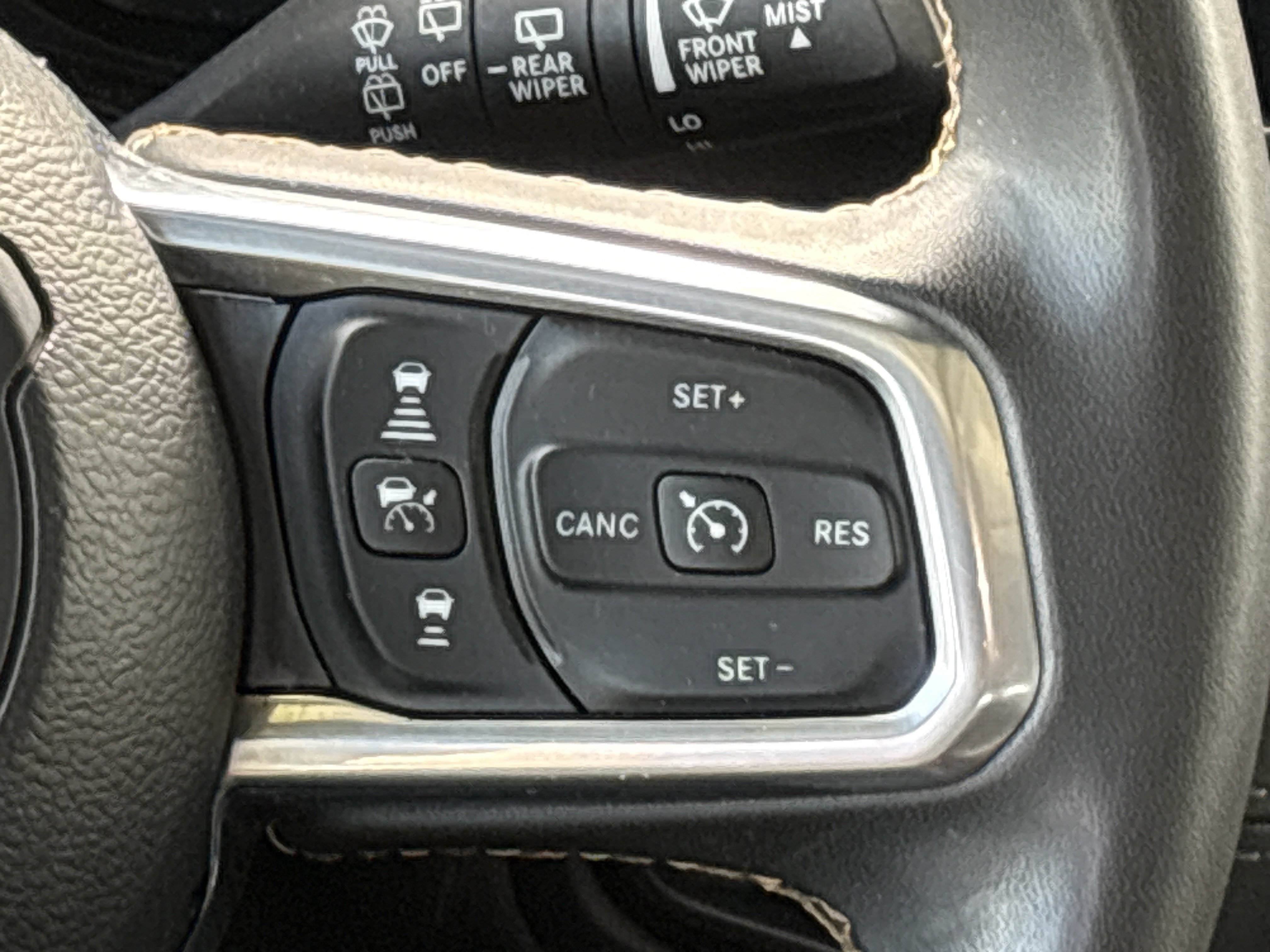 Used 2024 Jeep Wrangler Unlimited Sahara AWD/4WD image 23