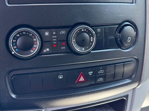 Used 2012 Mercedes-Benz Sprinter 2500 w/ Additional Battery Pkg image 18