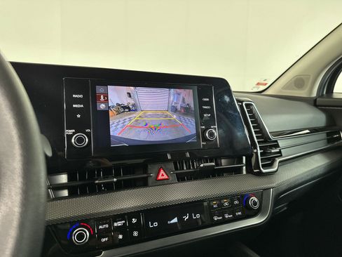 Used 2023 Kia Sportage LX image 27