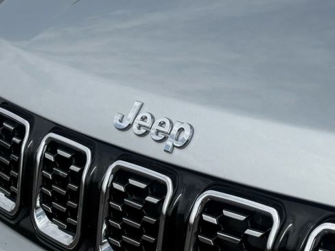 Used 2024 Jeep Compass Limited AWD/4WD image 7
