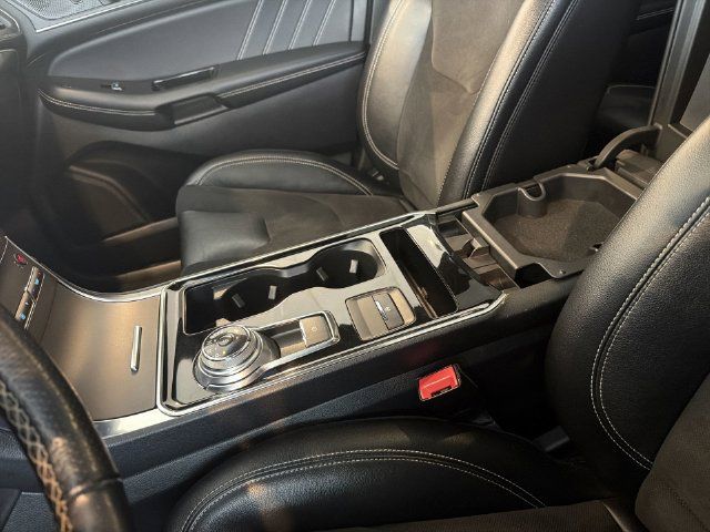 Used 2020 Ford Edge ST w/ Cold Weather Package AWD/4WD image 25
