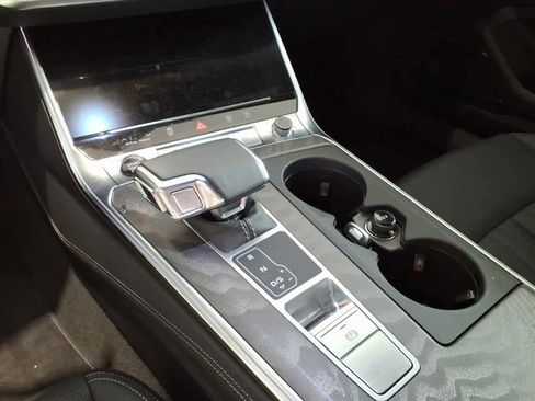 Used 2025 Audi A6 Premium Plus w/ Premium Plus Package image 14
