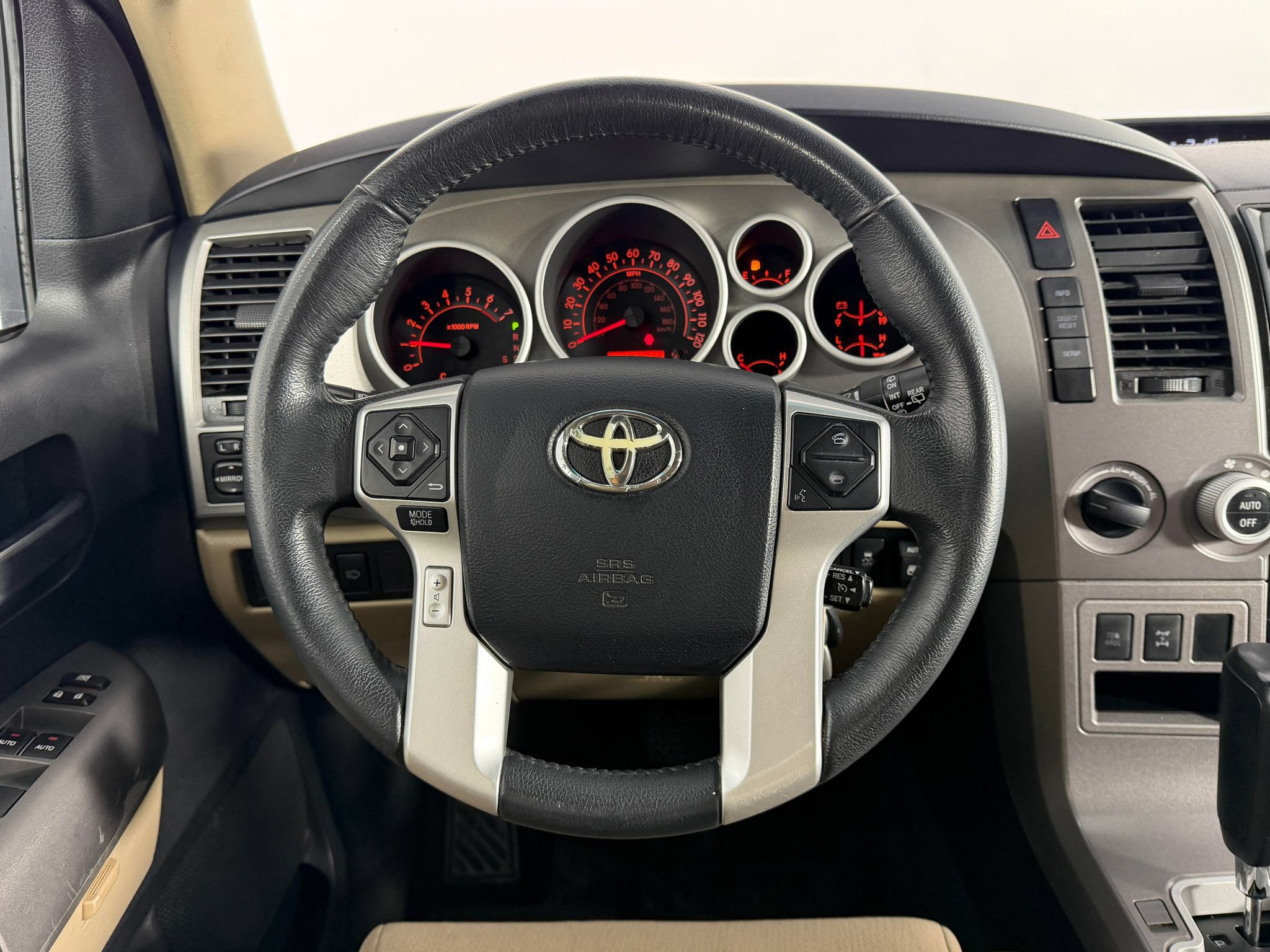 Used 2016 Toyota Sequoia SR5 AWD/4WD image 13