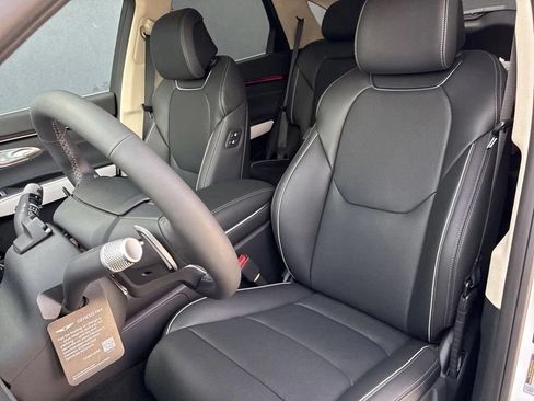 New 2026 Genesis GV70 2.5T Select AWD/4WD image 8