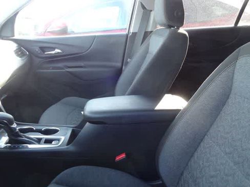 Used 2024 Chevrolet Equinox LT w/ LPO, Floor Liner Package FWD image 8