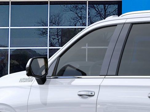 New 2026 Chevrolet Suburban High Country AWD/4WD image 12