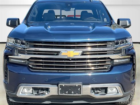 Used 2019 Chevrolet Silverado 1500 High Country w/ High Country Premium Package image 2