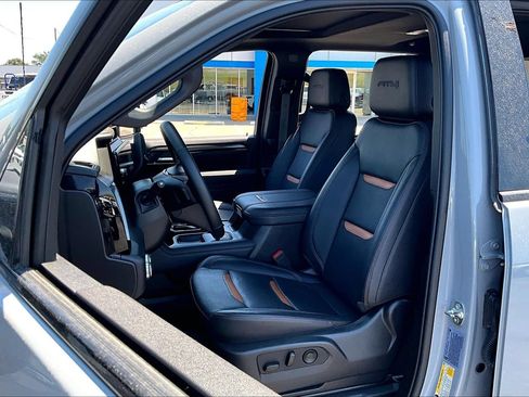 Used 2025 GMC Sierra 2500 AT4 w/ AT4 Premium Plus Package AWD/4WD image 27