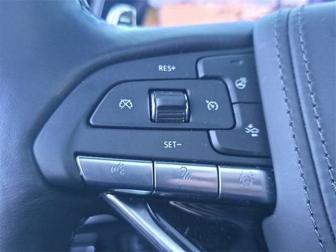 Used 2024 Cadillac Escalade V w/ LPO, ONYX Package image 18