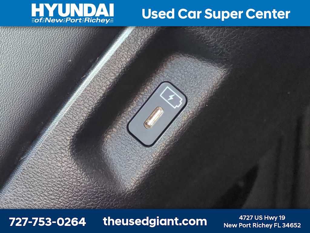 Used 2026 Hyundai Santa Fe SEL AWD/4WD image 17