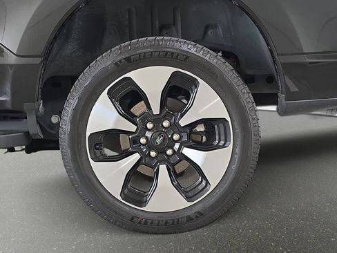 Used 2025 Ford F150 Lightning Platinum AWD/4WD image 32