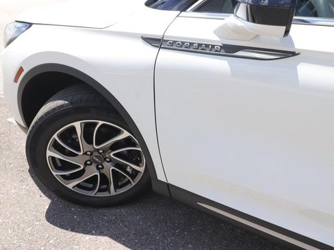 Used 2022 Lincoln Corsair FWD image 3