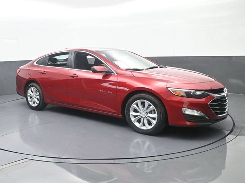 Used 2025 Chevrolet Malibu LT FWD image 8