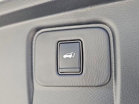 Used 2023 Nissan Murano SL w/ SL Moonroof Package FWD image 18