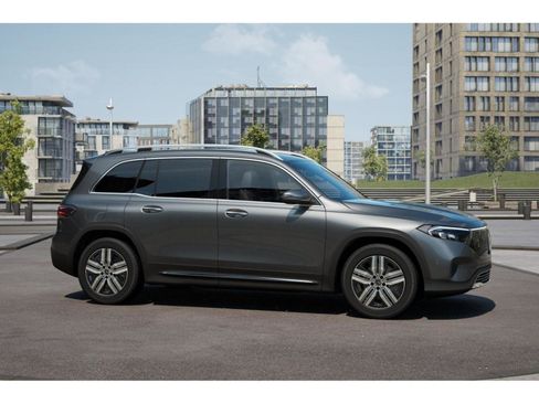 Used 2025 Mercedes-Benz EQB 250+ image 14